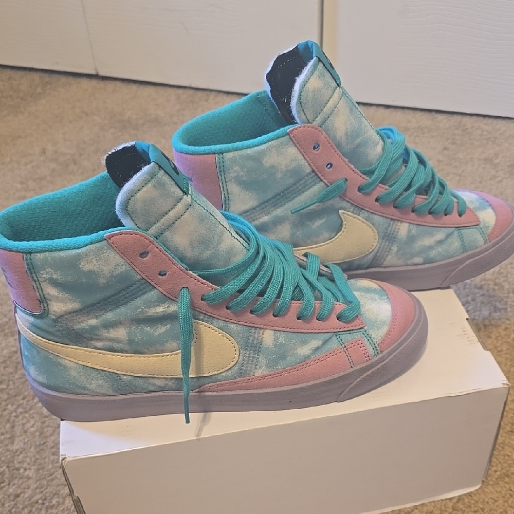 Nike Blue and Pink High-Top Sneakers